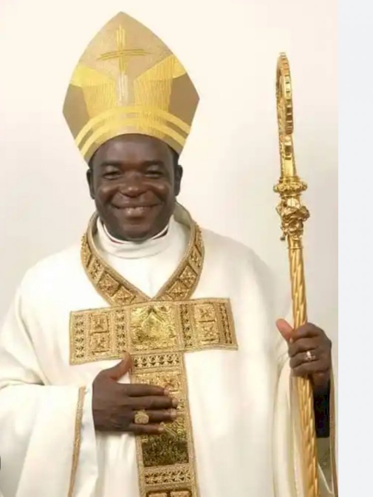 Bishop Kukah urges Nigerians to embrace hope amid insecurity, calls for moral renewal this Christmas