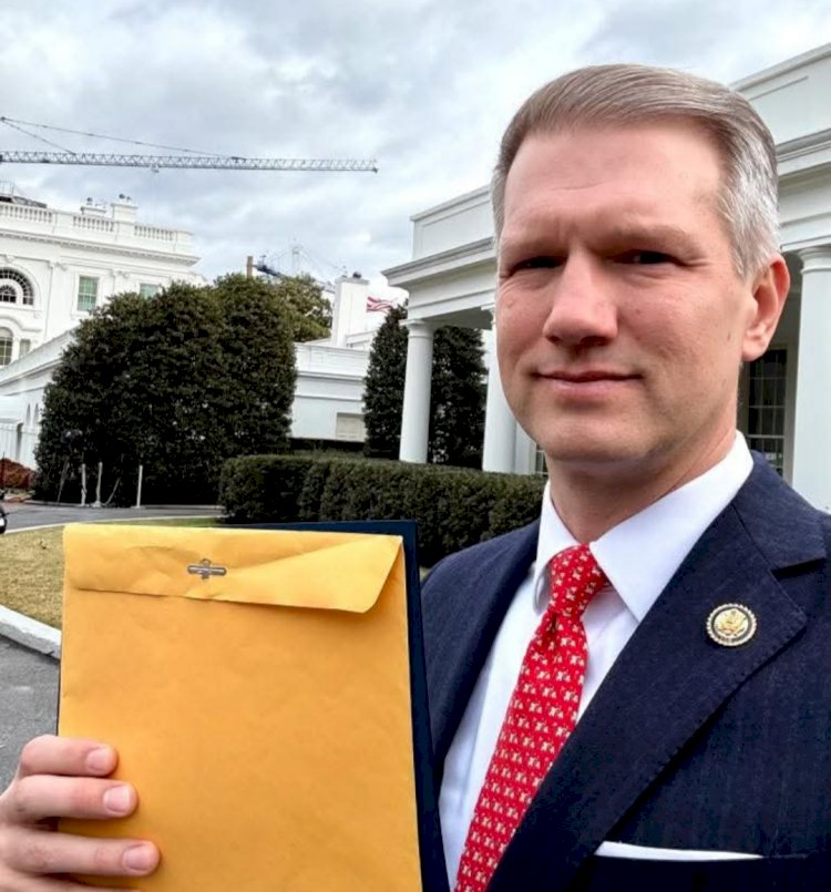 US lawmaker submits report to Trump urging repeal of Sharia, blasphemy laws over alleged persecution of Christians in Nigeria